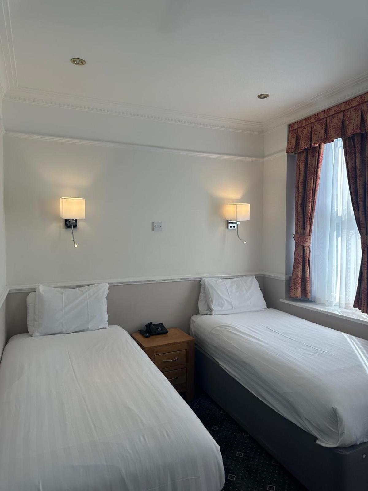 Hyde Park Radnor Hotel B&B Londýn Exteriér fotografie